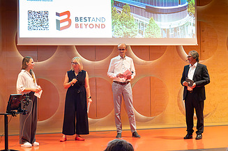 Vortrag und Präsentation BESTAND BEYOND vor Teilnehmern 