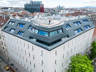 Drohnenfoto Aussenansicht Mayerhofgasse Bild von Drohnenflug Außenansicht Mayerhofgasse