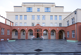 Bild vom Eingang Schule Wielemansgasse