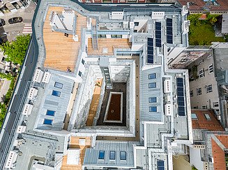 Drohnenfoto Aussenansicht Mayerhofgasse Bild von Drohnenflug Außenansicht Mayerhofgasse