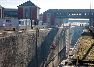 Zu sehen sind Bauarbeiten des Bauen im Bestand-Projektes Schleuse Anderten in Hannoover