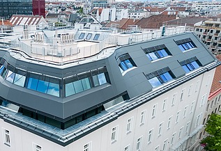 Bild von Drohnenflug Außenansicht Mayerhofgasse