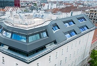 Bild von Drohnenflug Außenansicht Mayerhofgasse