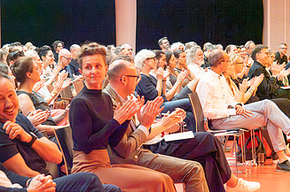 Gruppenarbeit Rauch zu Bestand Beyond