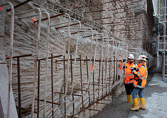 Zu sehen sind Bauarbeiten des Bauen im Bestand-Projektes Schleuse Anderten in Hannoover